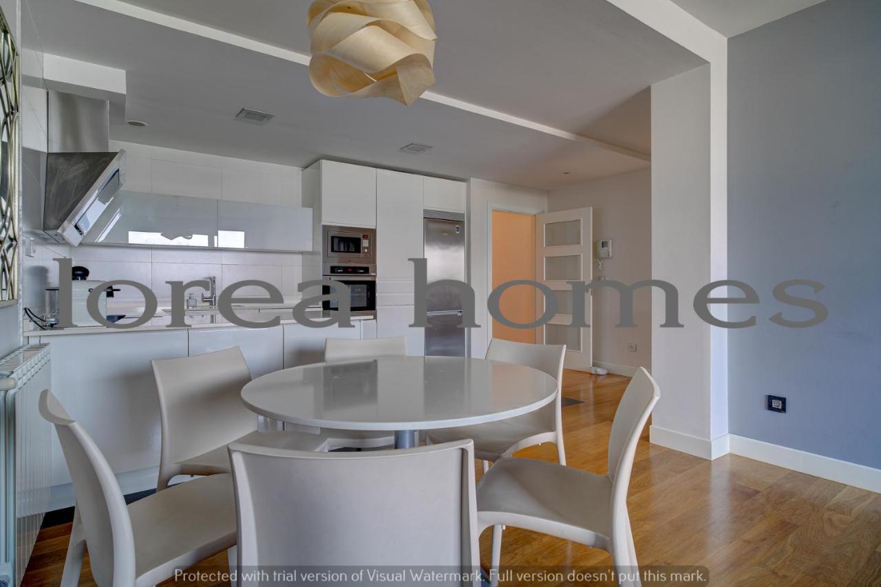 سان سيباستيان La Madame On La Concha Beach, Seaview Apartment المظهر الخارجي الصورة