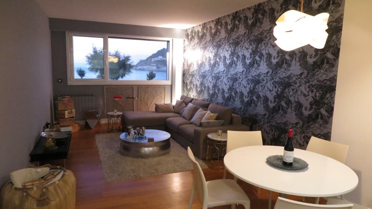 سان سيباستيان La Madame On La Concha Beach, Seaview Apartment المظهر الخارجي الصورة