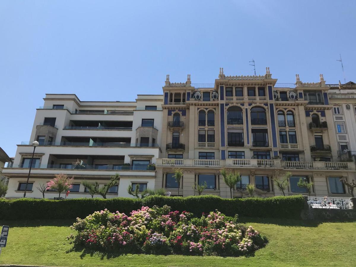 سان سيباستيان La Madame On La Concha Beach, Seaview Apartment المظهر الخارجي الصورة