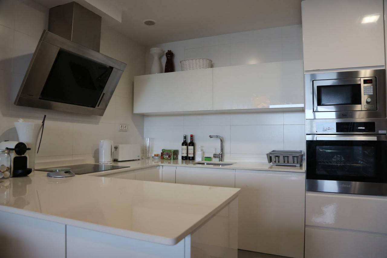 سان سيباستيان La Madame On La Concha Beach, Seaview Apartment المظهر الخارجي الصورة