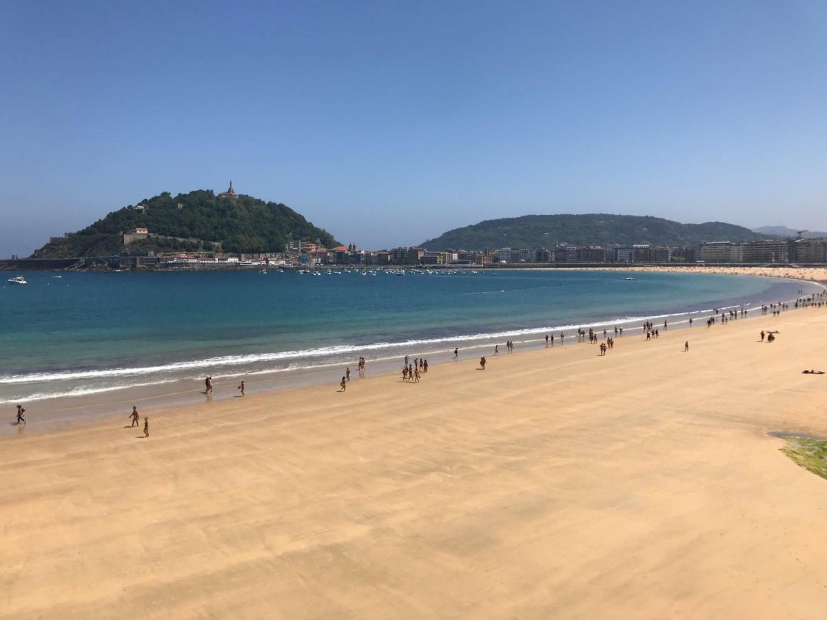 سان سيباستيان La Madame On La Concha Beach, Seaview Apartment الغرفة الصورة